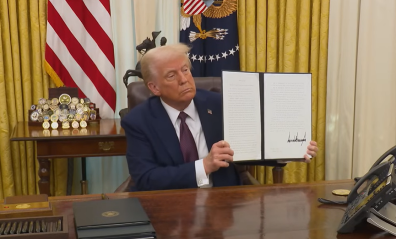 Administrator EPA, Lee Zeldin, sfinalizował jednym podpisem największy pakiet deregulacyjny w historii USA, oficjalnie kończąc erę odgórnie narzucanych restrykcji emisyjnych.